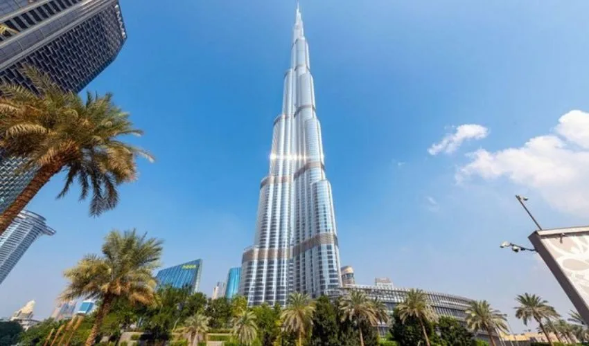 How Tall is the Burj Khalifa