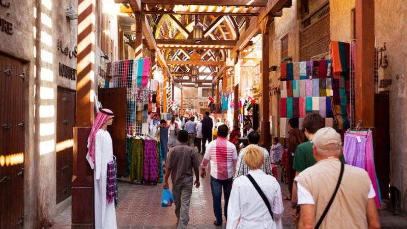 souks of old Dubai -img