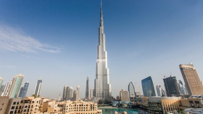 Visit the Iconic Burj Khalifa