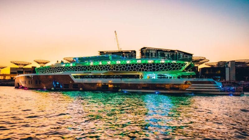 yacht